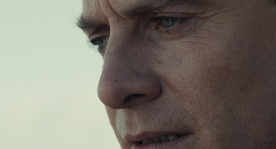 Tom Sherbourne The light between oceans partageuse