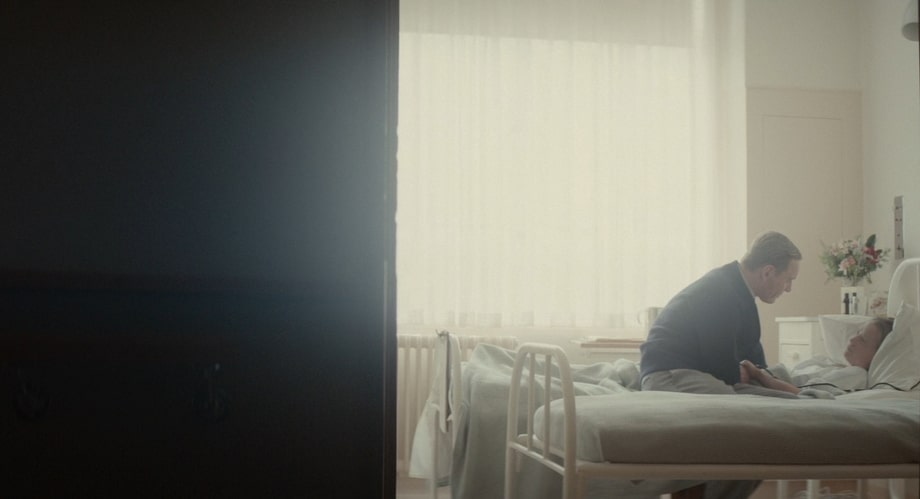 How does the light between oceans end: Janus Rock