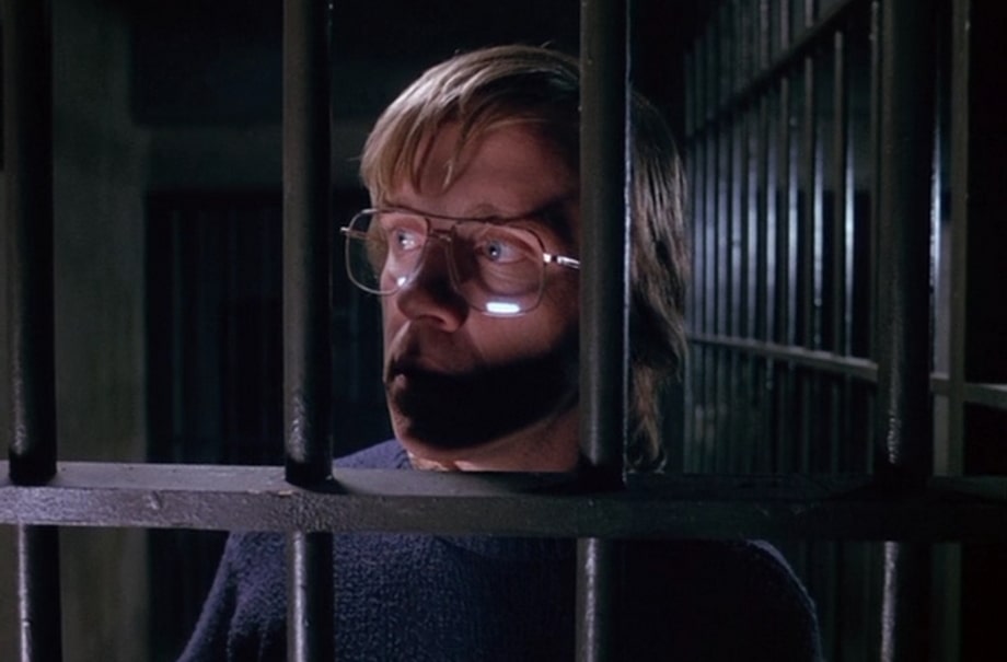 Anthony Michael Hall playing Bill Gates