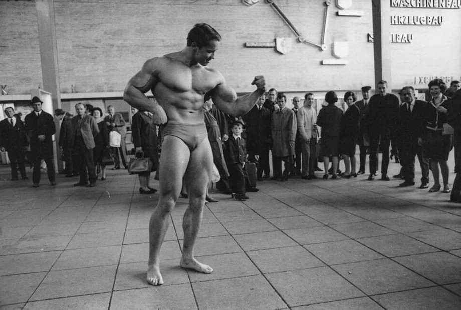 Young Arnold at the Munich Railway station