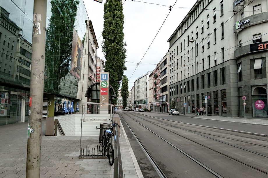 WALKING ALONG BAYERSTRASSE Arnold Munich years