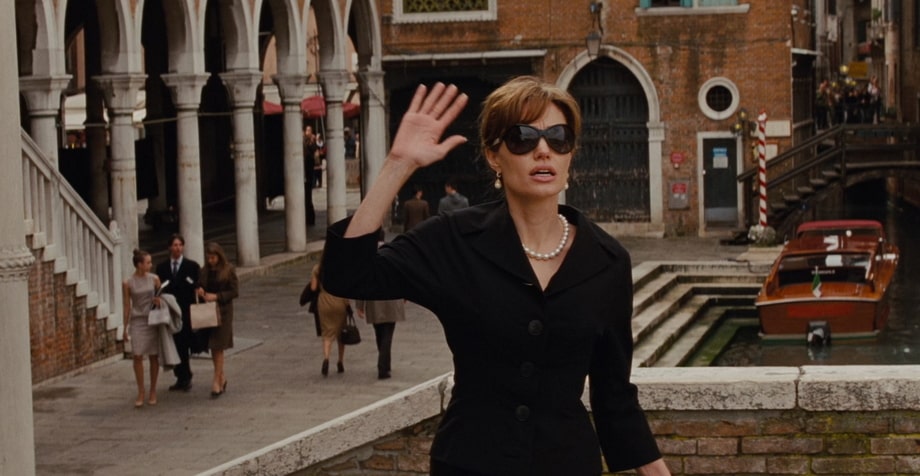 The tourist Venice roof chase scene