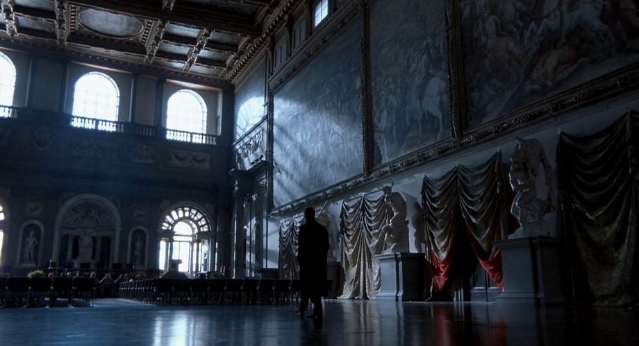 INSPECTOR PAZZI FACES HANNIBAL LECTER FLorence