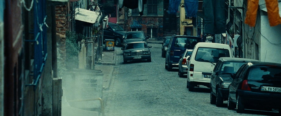 Albanian terrorists come to the city