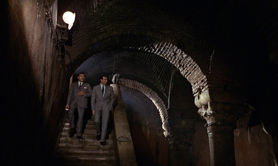 Basilica Cistern or Yerebatan Sarnici: 007 movie