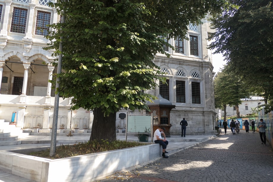Nuruosmaniye Mosque today