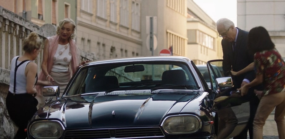 The Spy who dumped me car stealing scene