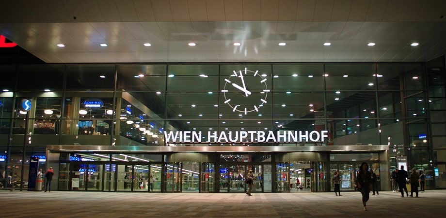 VIENNA TRAIN STATION (VIENNA)